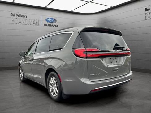 Used 2021 Chrysler Pacifica Touring w/ Cold Weather Group FWD image 7