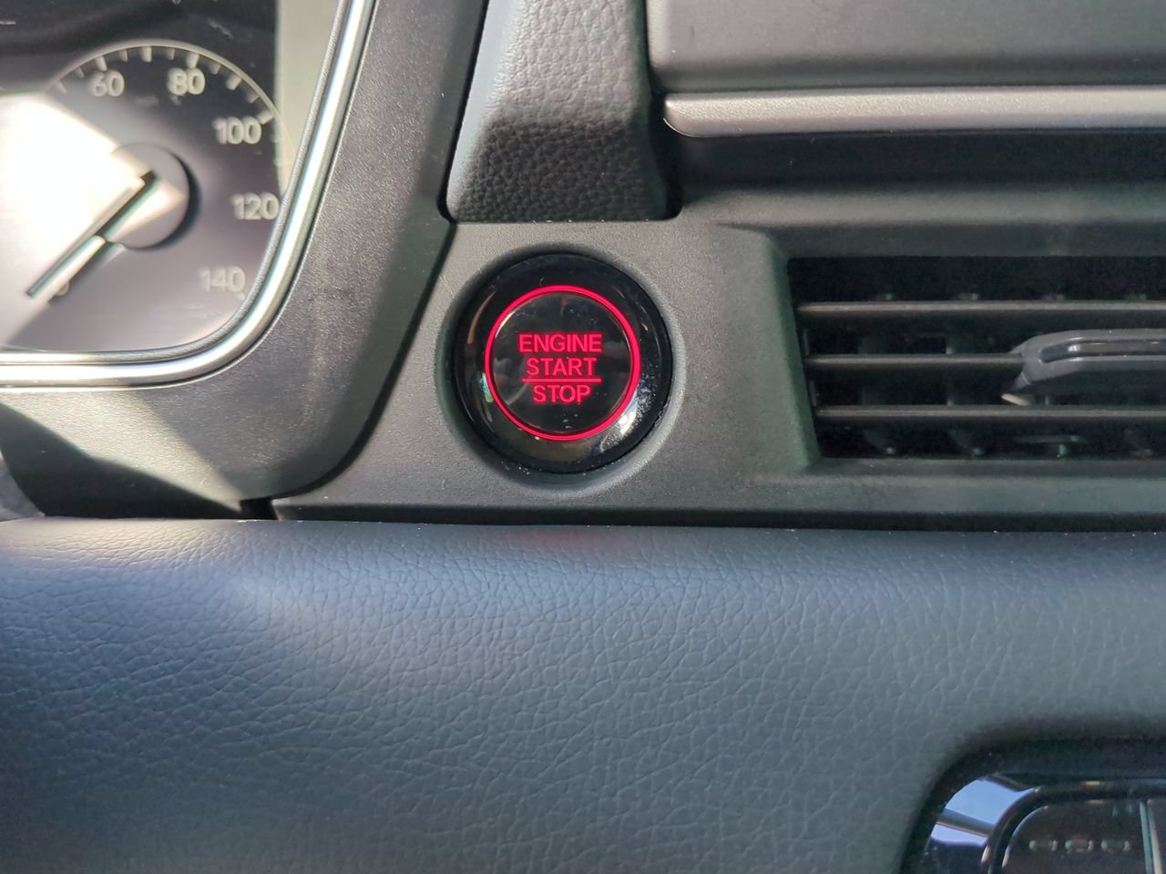 Used 2024 Honda Pilot EX-L image 30
