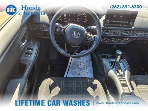 Used 2025 Honda HR-V Sport image 11