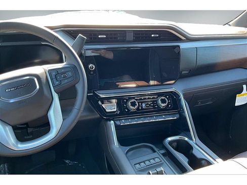 New 2026 GMC Sierra 3500 Denali w/ Denali Reserve Package AWD/4WD image 6