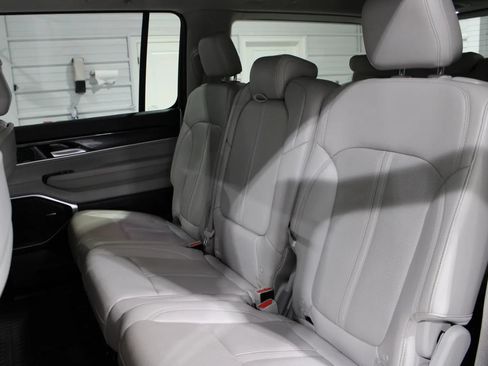 Used 2023 Jeep Wagoneer 4WD image 45