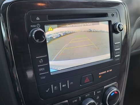 Used 2015 Buick Enclave Leather image 16