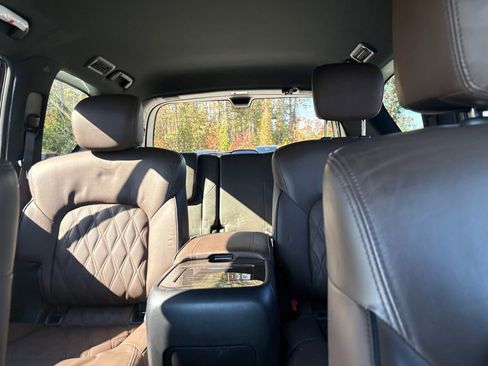 Used 2023 Nissan Armada Platinum w/ Captain's Chairs Package image 5