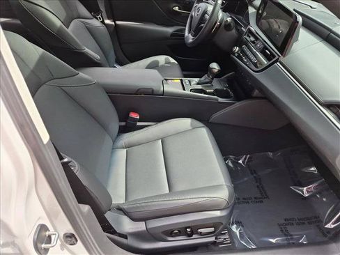 Used 2025 Lexus ES 300h w/ Premium Package FWD image 22