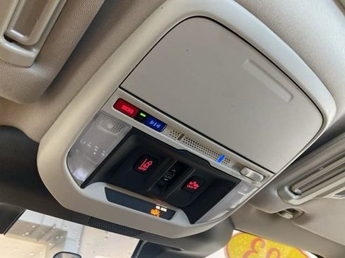 Used 2023 Subaru Forester Limited image 18