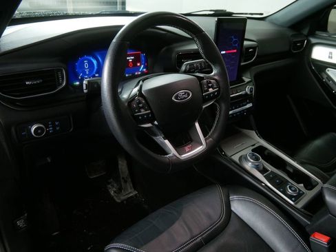 Used 2021 Ford Explorer ST w/ ST Street Pack image 12