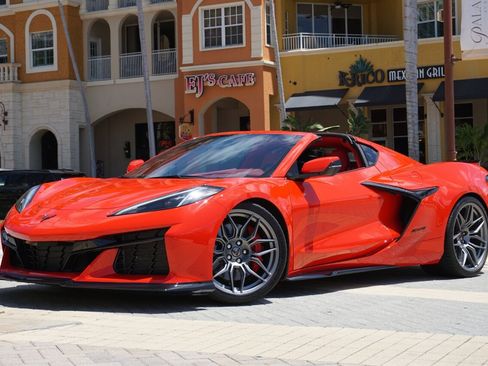 Used 2024 Chevrolet Corvette Z06 w/ Stealth Interior Trim Package RWD image 9