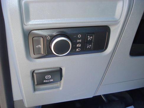 Used 2022 Ford F150 XL w/ Trailer Tow Package RWD image 28