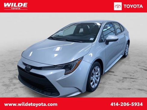 Certified 2025 Toyota Corolla LE image 1