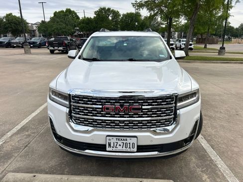 Used 2020 GMC Acadia Denali w/ Technology Package FWD image 2