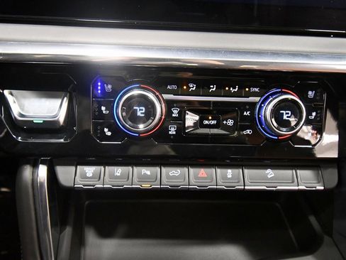 Used 2024 GMC Sierra 2500 Denali Ultimate image 26