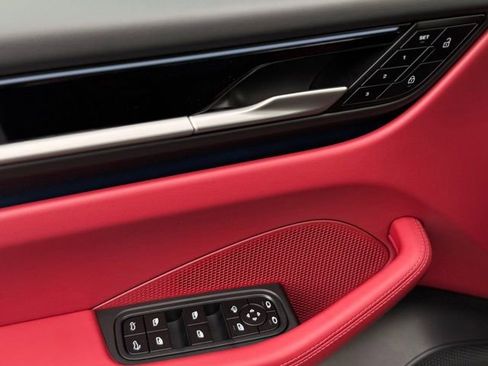 New 2025 Porsche Macan 4S Electric AWD/4WD image 14