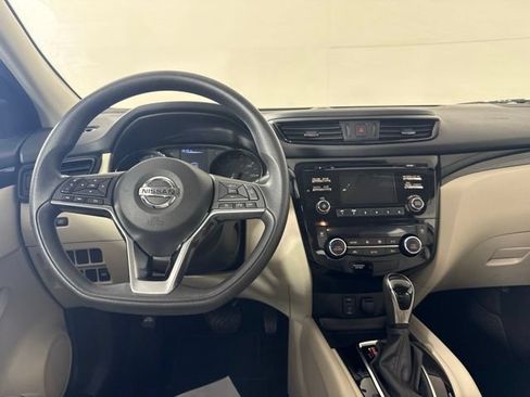 Used 2018 Nissan Rogue Sport SV AWD/4WD image 26
