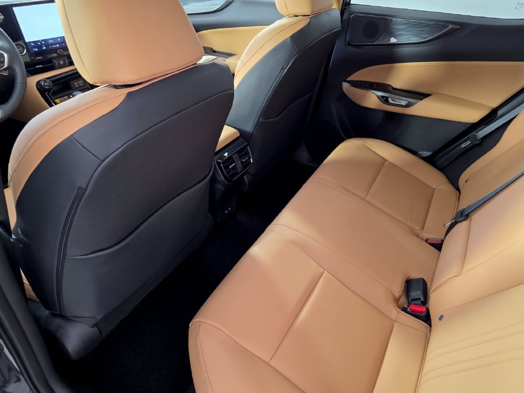 Used 2023 Lexus NX 350 AWD image 15