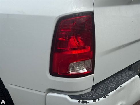 Used 2014 RAM 1500 Express image 10