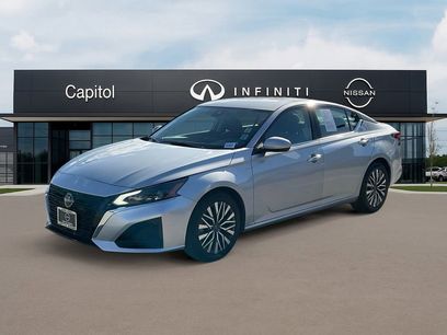 Used 2023 Nissan Altima 2.5 SV