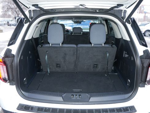 Used 2025 Ford Explorer Active image 18