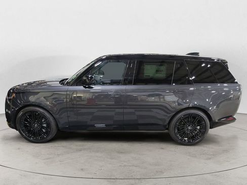 New 2025 Land Rover Range Rover Long Wheelbase SE image 2