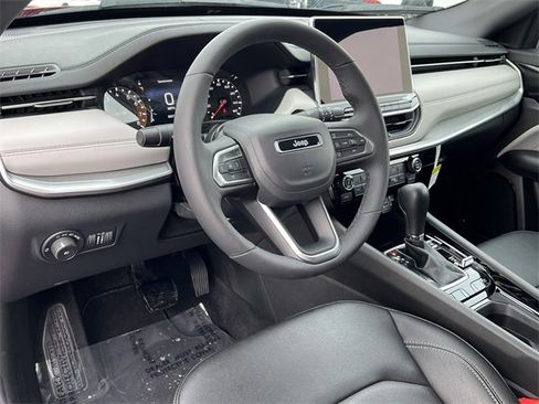 New 2025 Jeep Compass Limited image 15