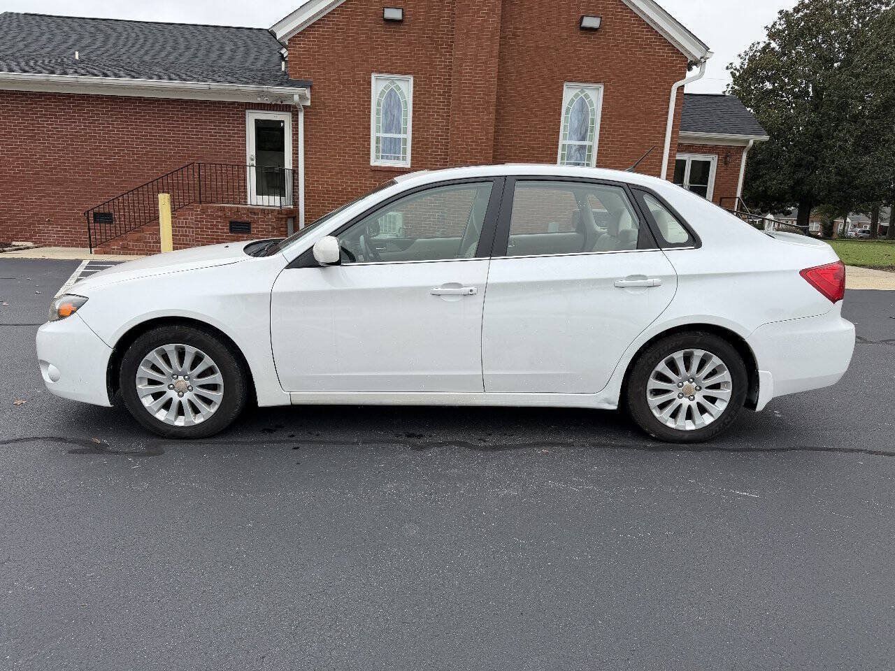 Used 2011 Subaru Impreza 2.5i Premium w/ PWR Moonroof Value Pkg AWD/4WD image 8
