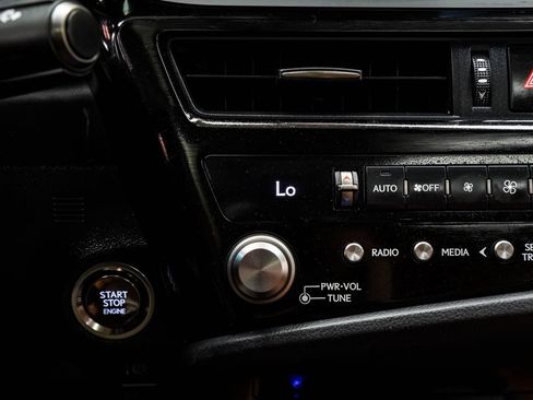 Used 2022 Lexus ES 350 w/ Accessory Package FWD image 27