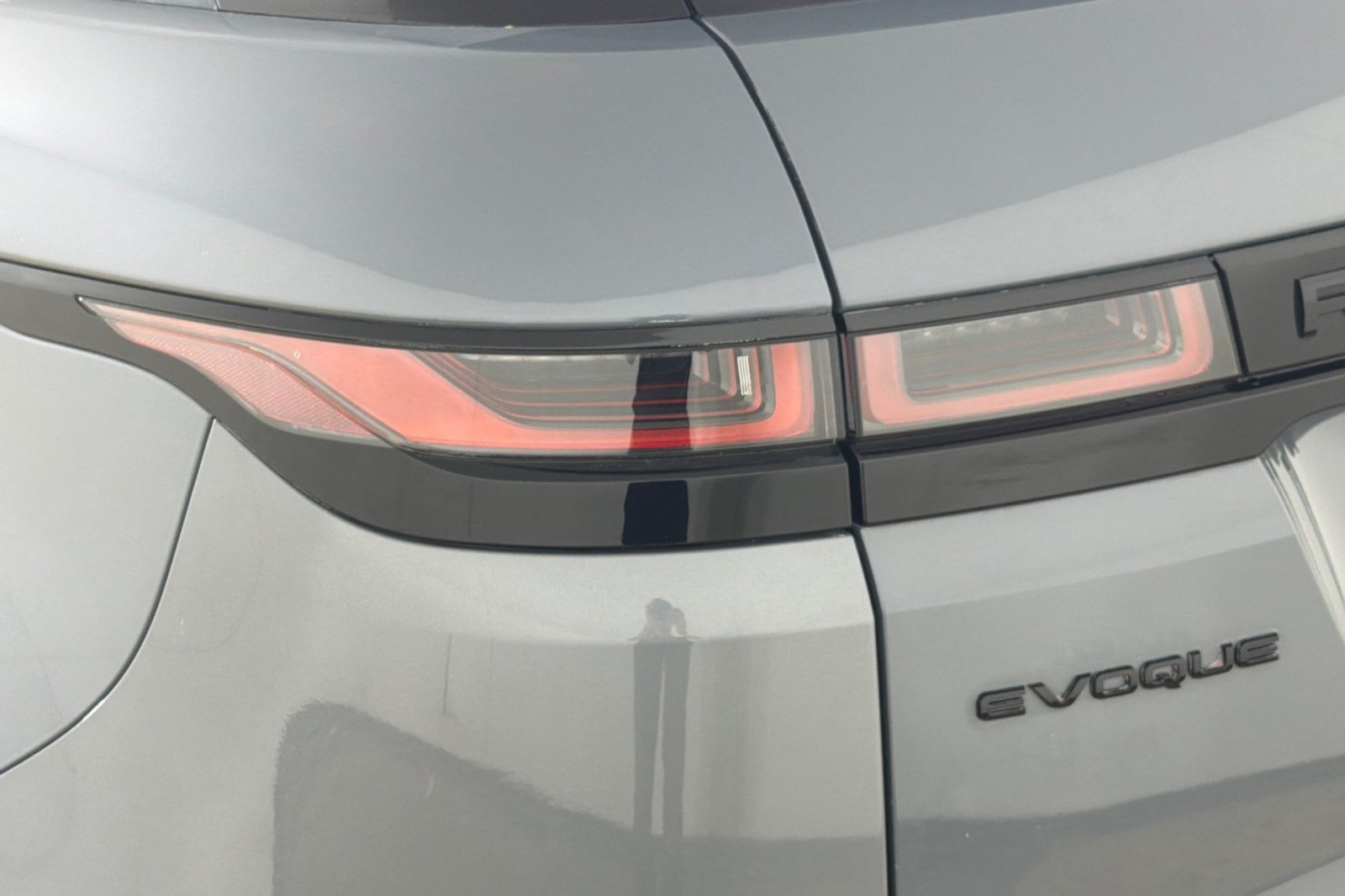 Used 2022 Land Rover Range Rover Evoque R-Dynamic SE AWD/4WD image 25