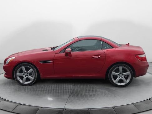 Used 2015 Mercedes-Benz SLK 250 image 2