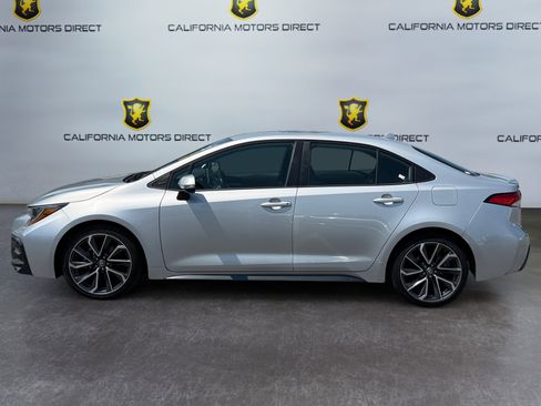 Used 2020 Toyota Corolla SE FWD image 2