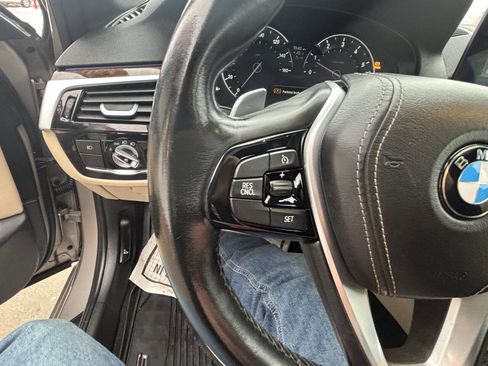 Used 2017 BMW 530i xDrive image 27