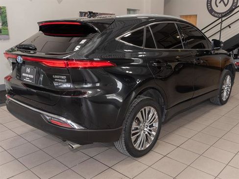 Used 2022 Toyota Venza Limited image 19