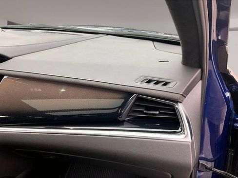 Certified 2025 Cadillac XT6 Premium Luxury w/ Platinum Package AWD/4WD image 16