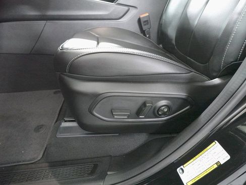 New 2025 Jeep Grand Cherokee L Limited w/ Luxury Tech Group II image 10