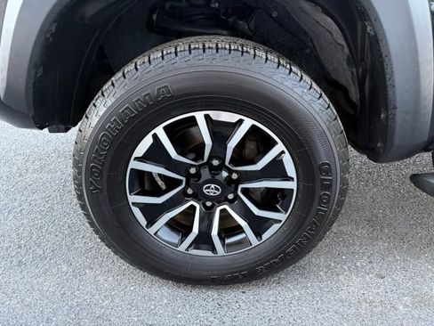 Used 2021 Toyota Tacoma TRD Off-Road AWD/4WD image 13