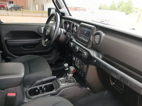 Used 2022 Jeep Wrangler Sport AWD/4WD image 79