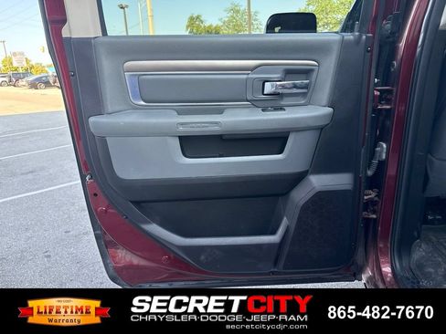 Used 2017 RAM 2500 Big Horn w/ Sport Appearance Group AWD/4WD image 23