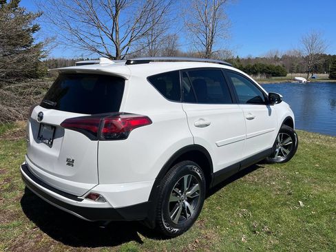 Used 2018 Toyota RAV4 XLE w/ Plus Extra Value Package image 9