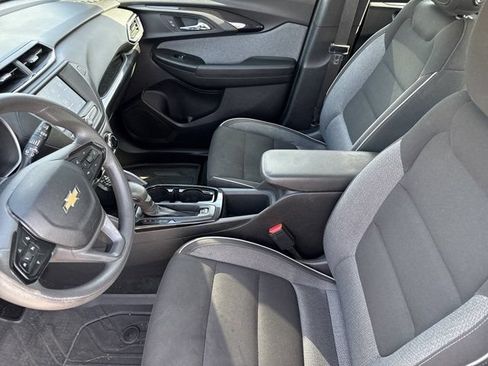 Used 2021 Chevrolet TrailBlazer LS FWD image 10
