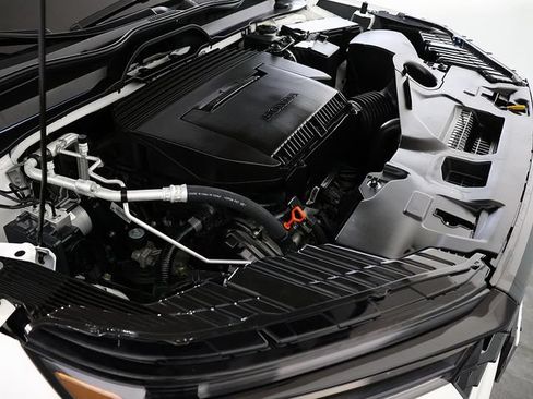 Used 2025 Honda Pilot Black Edition image 40