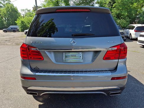 Used 2015 Mercedes-Benz GL 450 4MATIC image 4