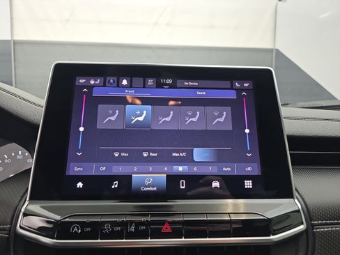 Used 2022 Jeep Compass Altitude w/ Convenience Group image 26