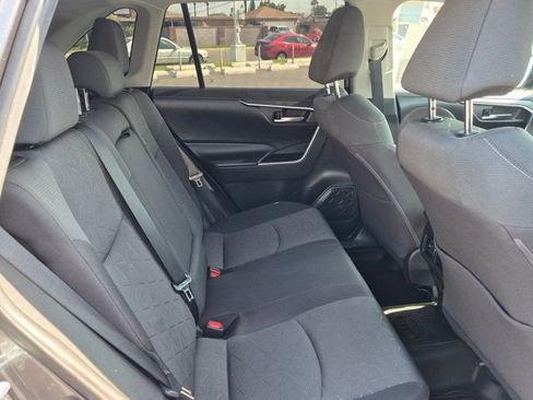 Used 2021 Toyota RAV4 XLE w/ Convenience Package AWD/4WD image 7