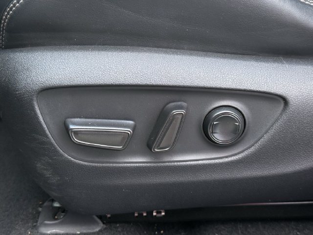 Used 2021 Toyota RAV4 XLE Premium FWD image 29