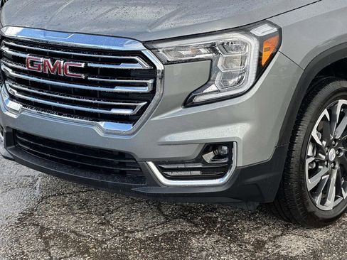 Certified 2023 GMC Terrain SLT image 8