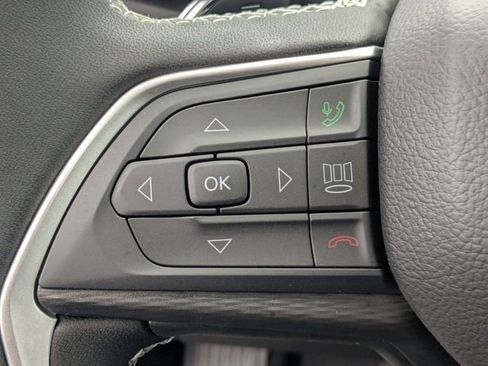 New 2025 Jeep Grand Cherokee L Laredo image 15