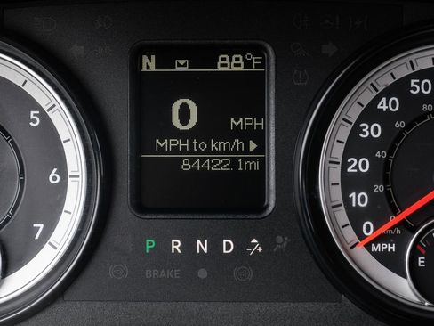 Used 2022 RAM 1500 Classic SLT RWD image 16