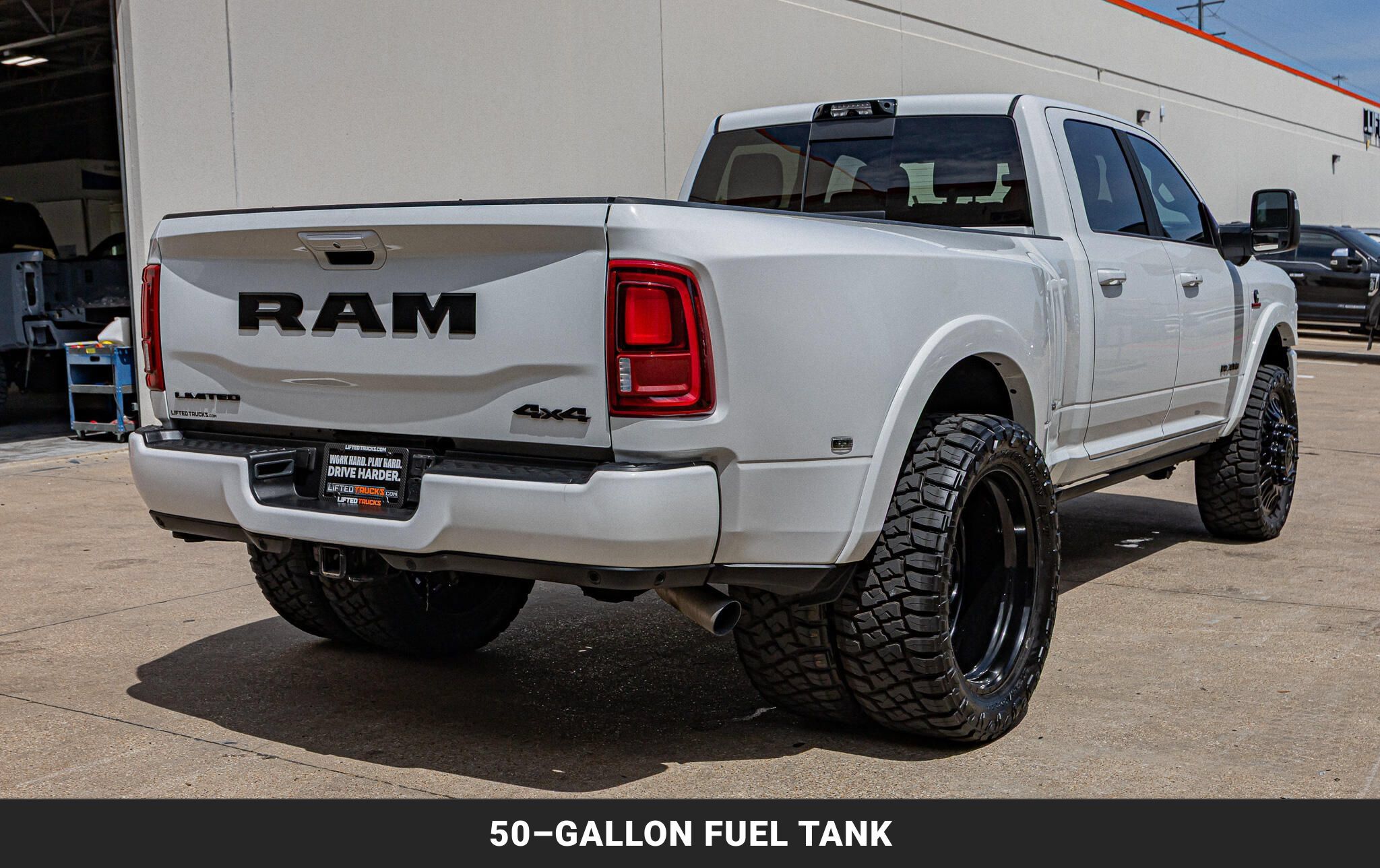 Used 2025 RAM 3500 Limited AWD/4WD image 10