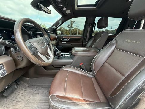 Used 2022 GMC Sierra 1500 Denali w/ Denali Reserve Package AWD/4WD image 13