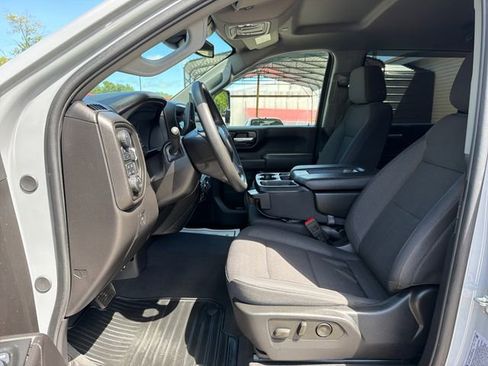 Used 2025 Chevrolet Silverado 2500 Custom w/ Custom Convenience Package AWD/4WD image 10