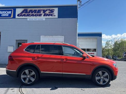 Used 2018 Volkswagen Tiguan SEL Premium AWD/4WD image 6