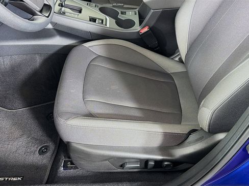 Used 2025 Subaru Crosstrek 2.0i Premium image 21